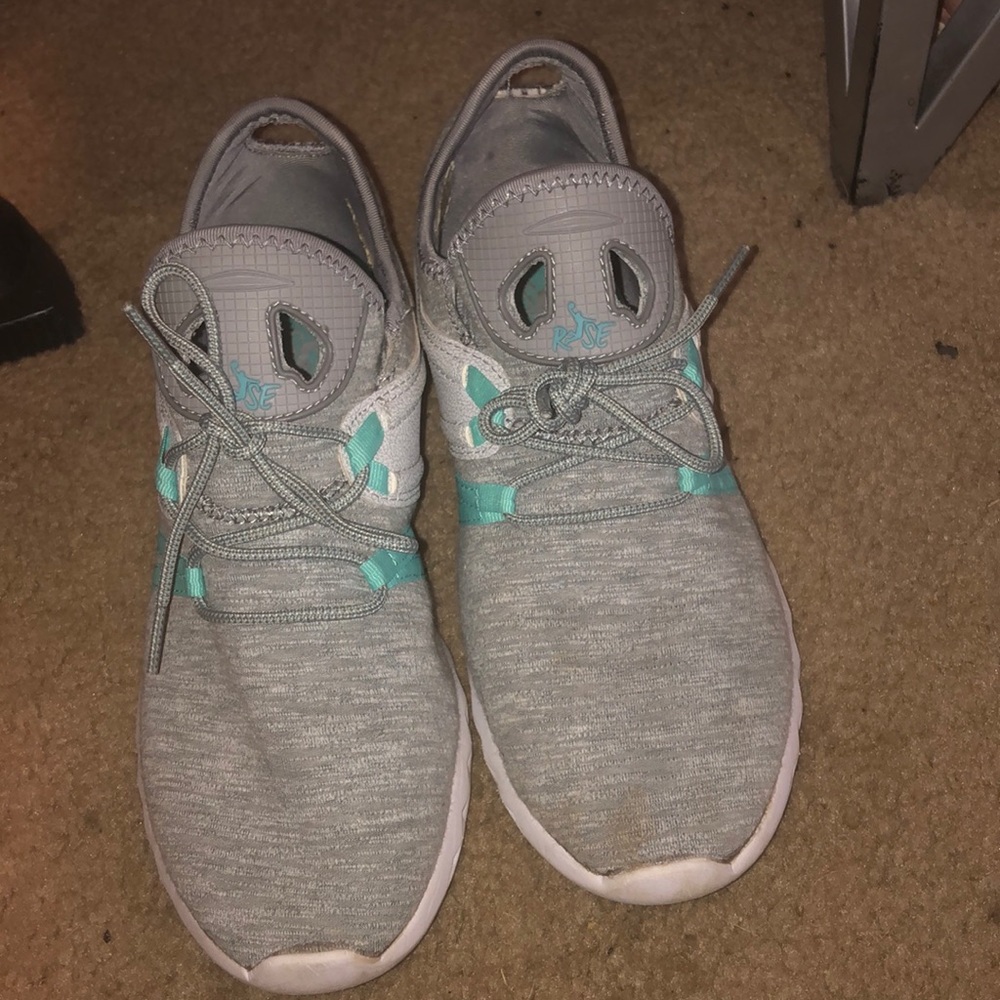Women’s shoes